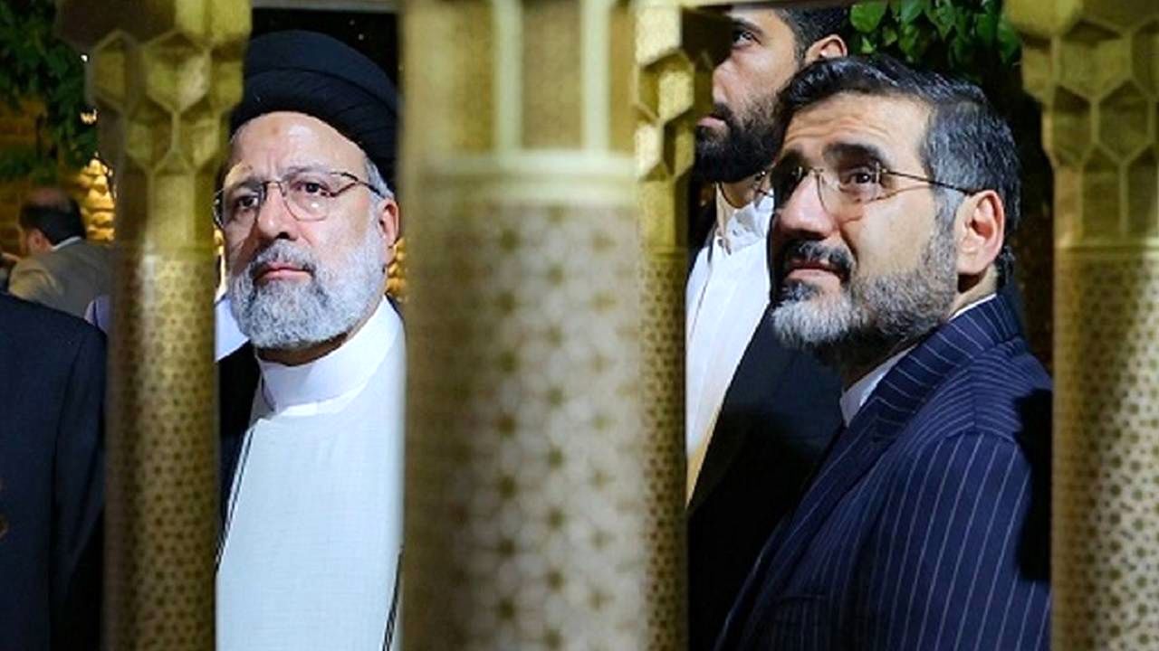 وزیر سابق ارشاد: بخشی از بدن شهید رئیسی همچنان در محل حادثه است