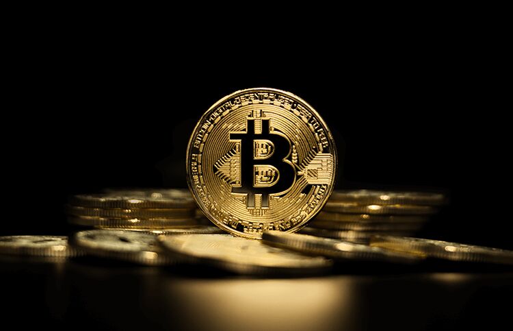 سقوط‌آزاد بیت کوین در بازار امروز جمعه 17 بهمن 1404