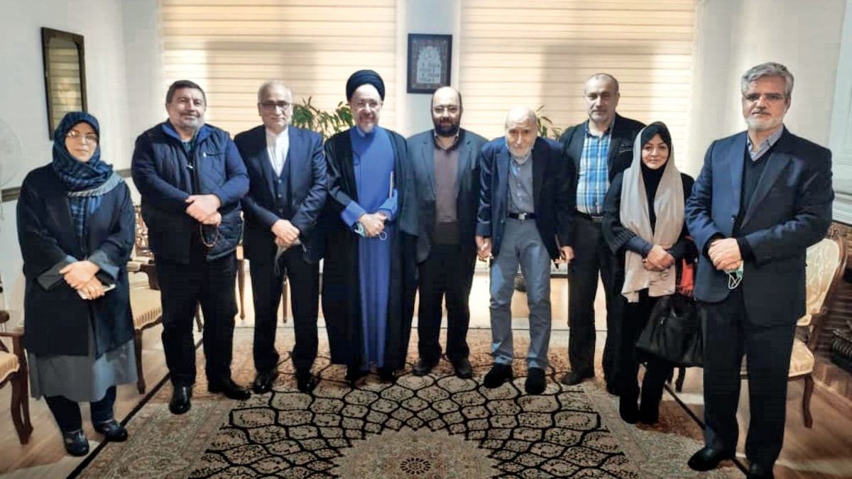 دیدار هیاترییسه جبهه اصلاحات ایران با سید محمد خاتمی / «انتخابات»، تنها عرصه سیاستورزی اصلاحطلبان نیست