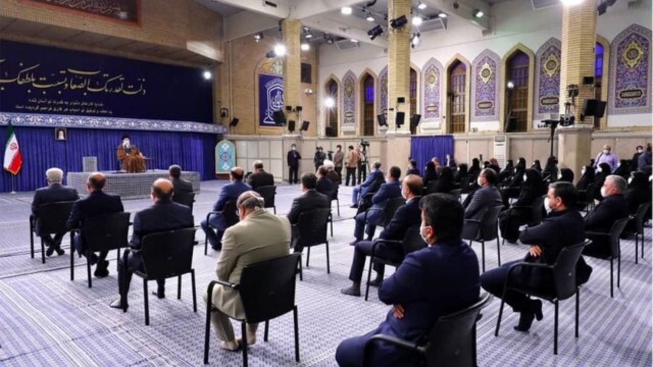 سختی‌های پرستاران مایه‌های هنری دارد / اصرار دارم وزارت بهداشت، تعرفه خدمات پرستاری را جدی دنبال کند/ خطاب به هنرمندانمان می‌گویم در زمینه روایت هنری حوادث بیمارستانی کمبود داریم / اگر حقایق را روایت نکنید دشمن با دروغ و تحریف جای ظالم و مظلوم را عوض می‌ک