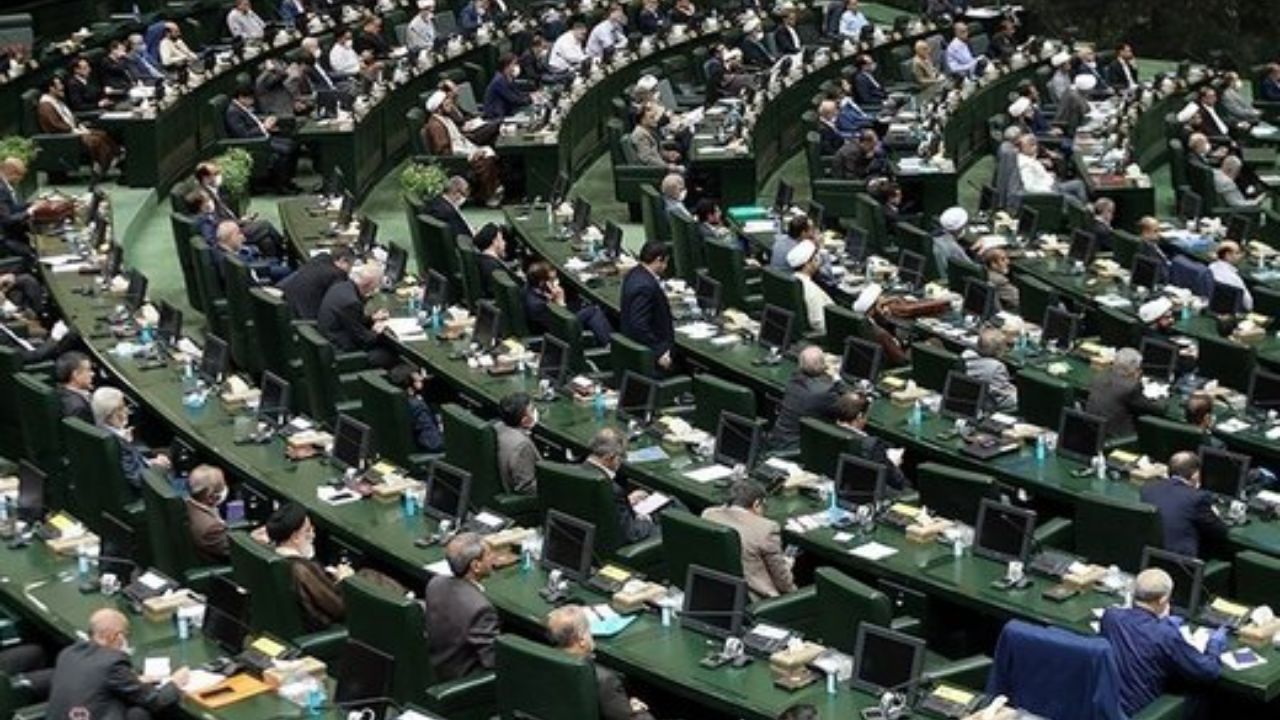 مجلس با با برگزاری جلساتی برای نظارت بر اجرای بودجه 1400 موافقت کرد