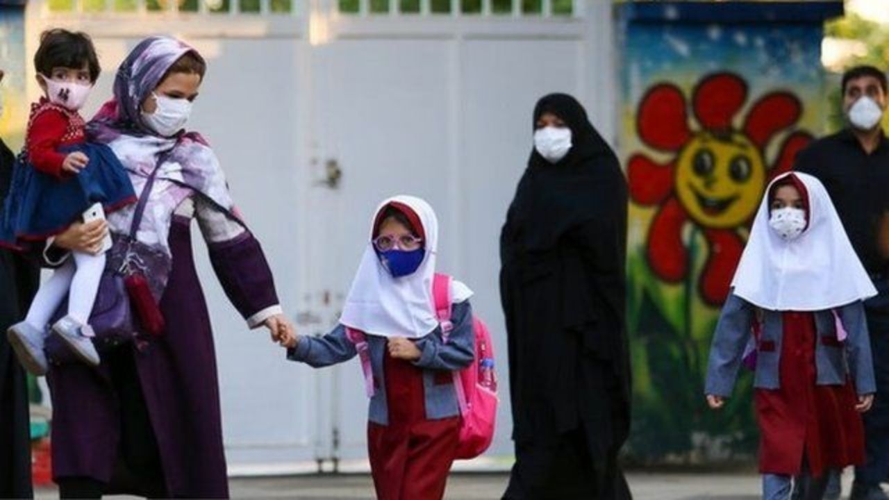 تست کرونای 48 دانش‌آموز قمی مثبت شد / 7 کلاس درس تعطیل شد