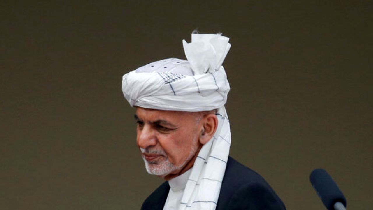 تماسی از پاکستان باعث شد غنی از کابل برود
