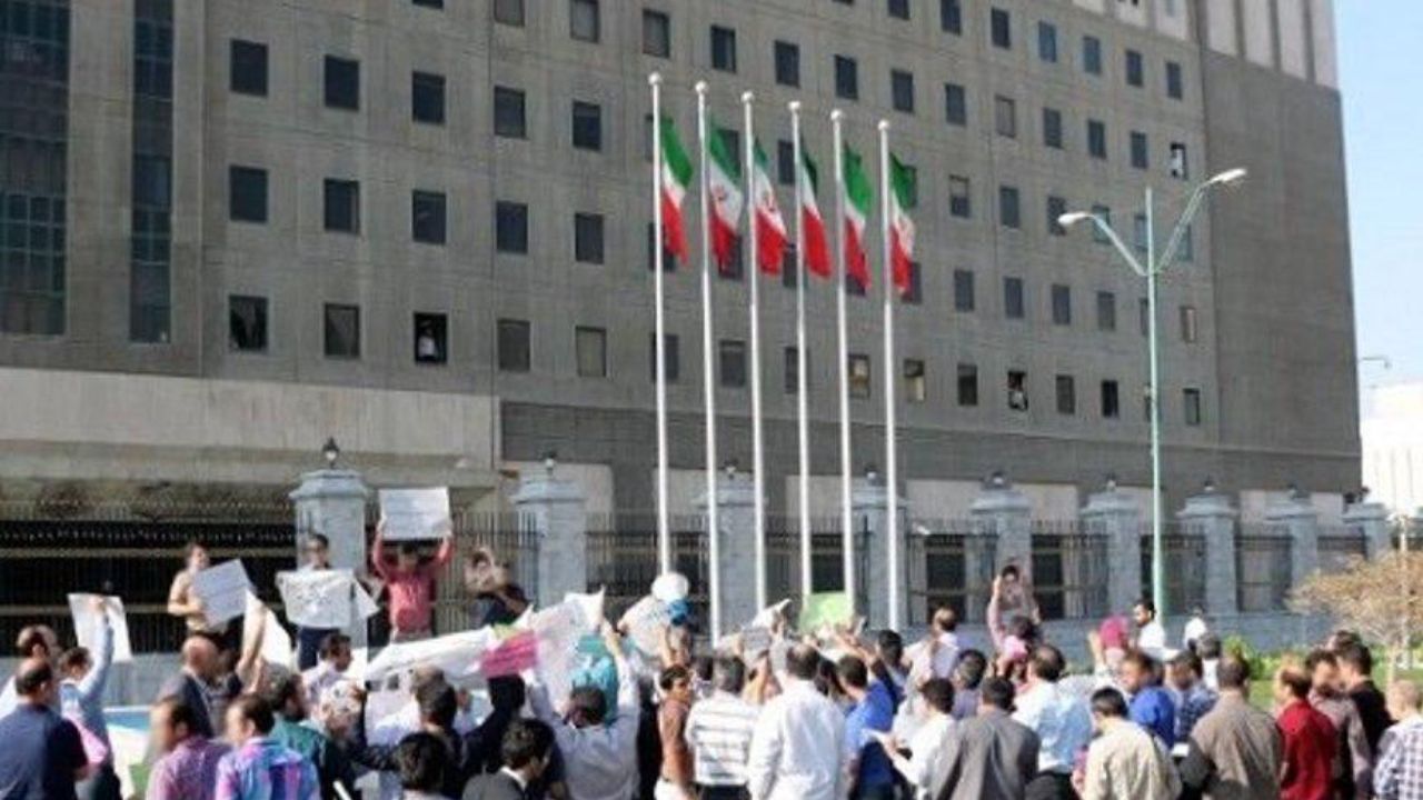تجمعات معلمان توسط گروهی امنیتی هدایت می شود / «شورای هماهنگی تشکل‌های صنفی فرهنگیان» با ادبیاتی هیجانی و سیاست زده معلمان را تحریک به تحصن و ترک کلاس ها می کند