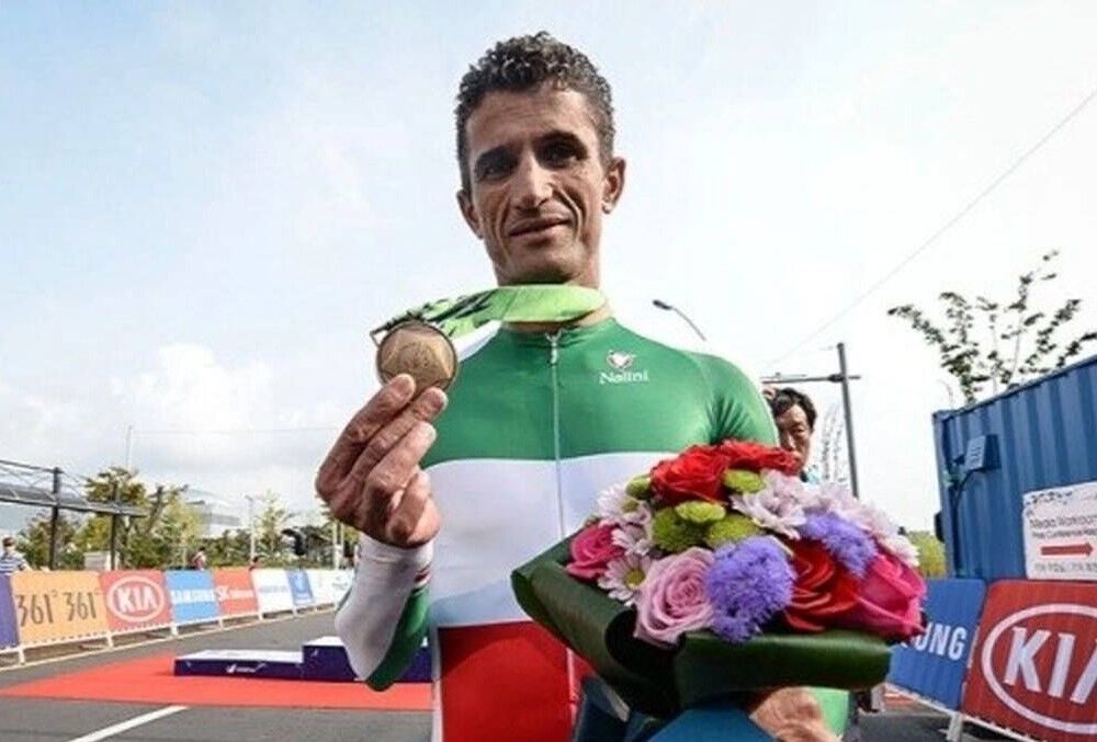 حمله افراد ناشناس به ملی‌پوش ایران در خیابان با اسپری فلفل!