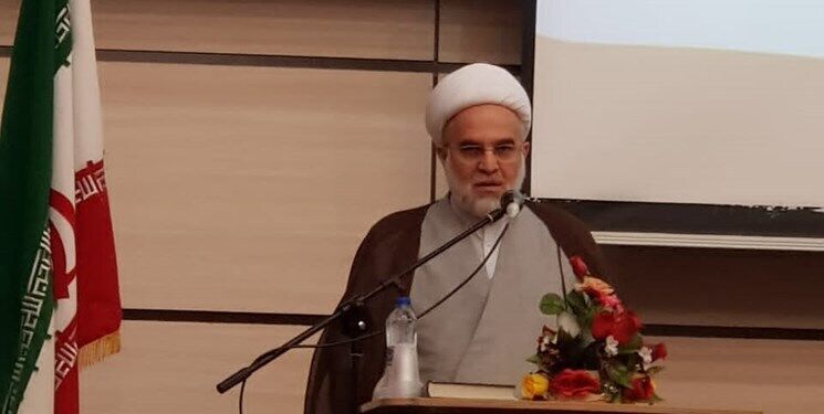 اعتراض نماینده ولی‌فقیه در کردستان به چالش تکراری رویت هلال ماه برای عید فطر؛ برخی‌ مدعی‌اند چشم‌شان از تلسکوپ‌ و دوربین‌ قوی‌تر است
