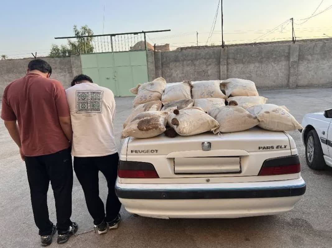 دستگیری قاچاقچیانی که گونی گونی تریاک جابه جا می کردند