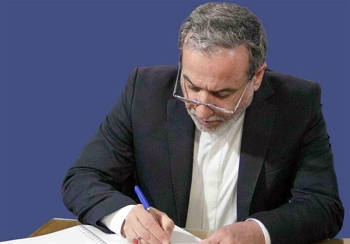 پست اینستاگرامی عراقچی در داغ دانش‌آموزان میناب