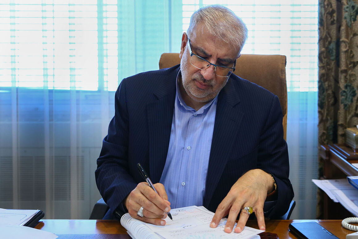 پیمانکاران و سرمایه‌گذاران روس در هفت میدان نفتی ایران سرمایه گذاری کردند