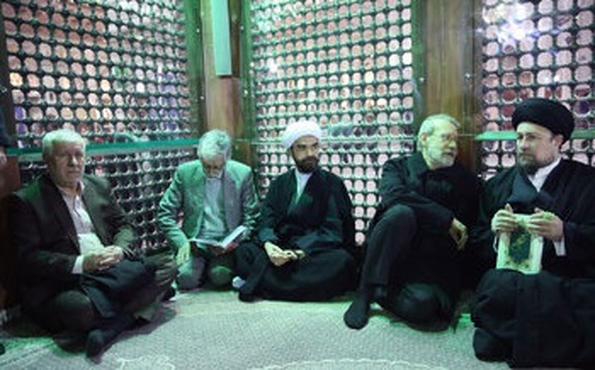 خوش‌وبش طولانی علی لاریجانی و سیدحسن خمینی در حرم امام + تصاویر