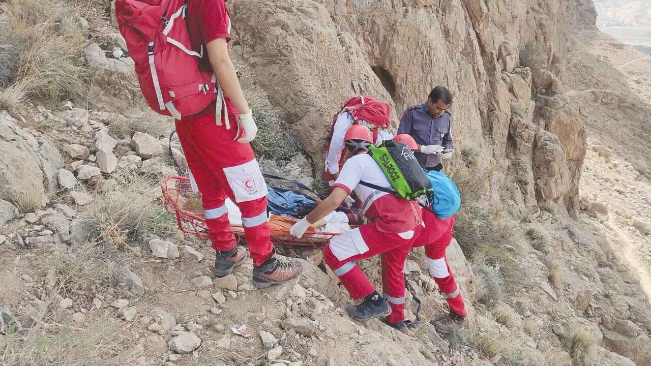 7 ساعت عملیات نفس‌گیر برای نجات چوپان از مرگ