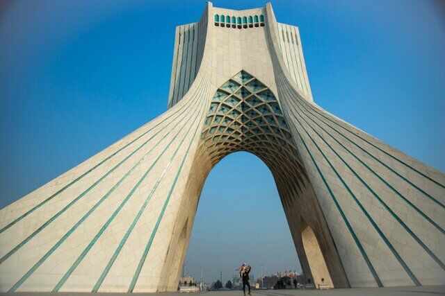 برج آزادی تهران امشب رنگ پرچم مکزیک می‌شود