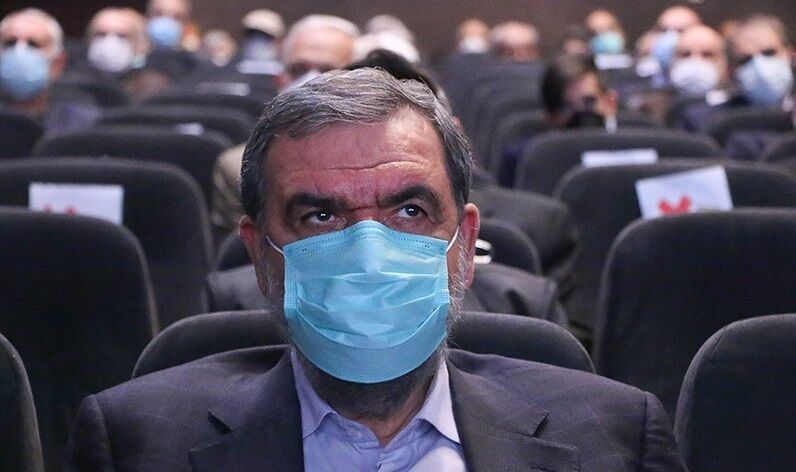 محسن رضایی لباس سپاه به تن کرد+ تصویر
