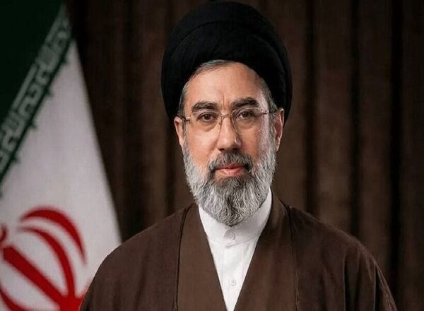 پاسخ رهبر انقلاب به نامه دانشجویان؛ تا رسیدن به قلّه‌های پیشرفت هم‌عهدیم

