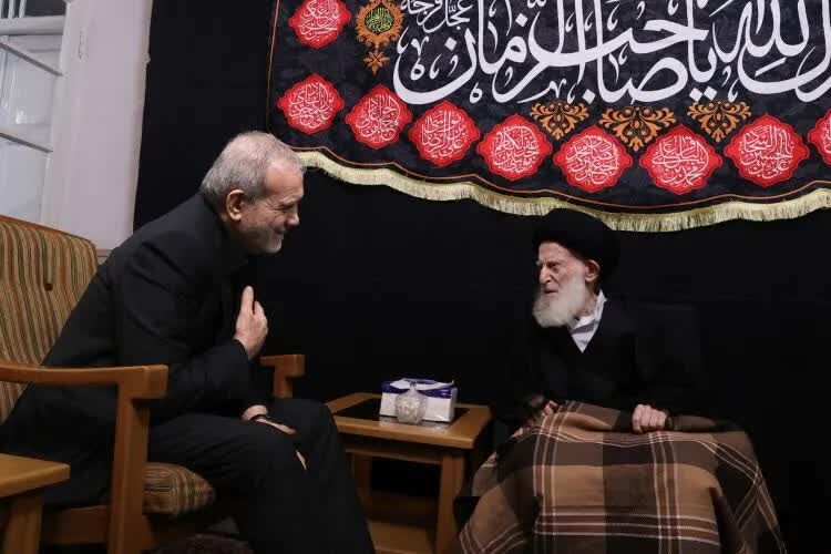 آیت‌الله شبیری زنجانی خطاب به پزشکیان: شنیدن برخی سخنان ناصحیح و بی‌انصافی‌ها بسیار سنگین است؛ گاهی حق را زیر پا می‌گذارند، اما این‌ها گذرا است/ اگر عده‌ای مجاهدت‌های شما را نادیده می‌گیرند، جای نگرانی نیست