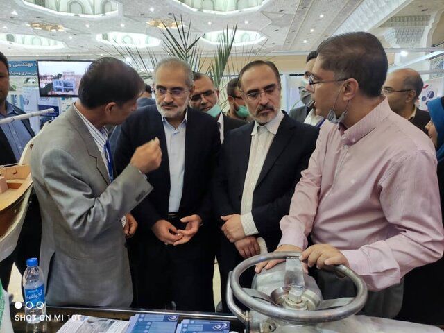 افزایش ۴۰ درصدی صادرات غیرنفتی/تشکیل کمیسیون‌های اقتصادی در وزارت خارجه
