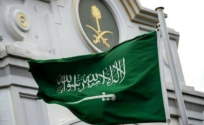 جریمه ۱۰۰ هزار دلاری عربستان برای ۴ سلبریتی به دلیل برهنگی!
