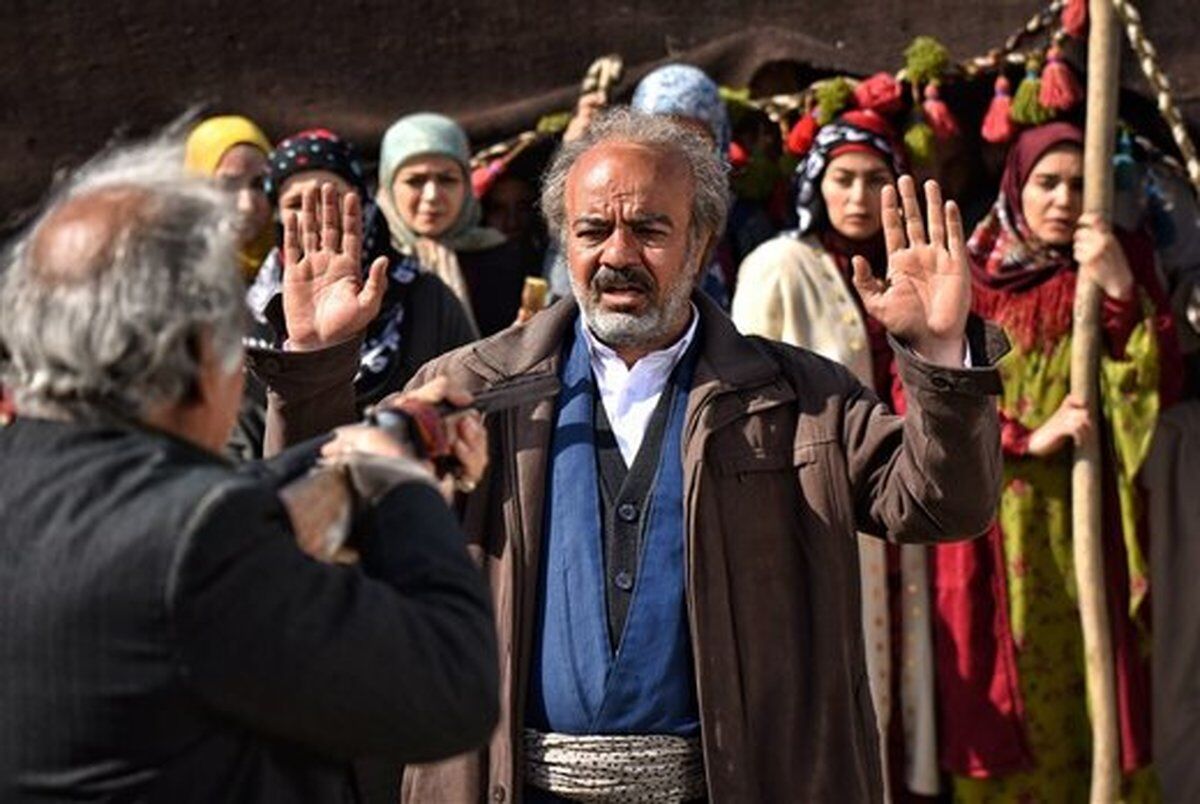 روزنامه صداوسیما کارگردان سریال نون خ را حذف کرد؛ علت: اعتراض