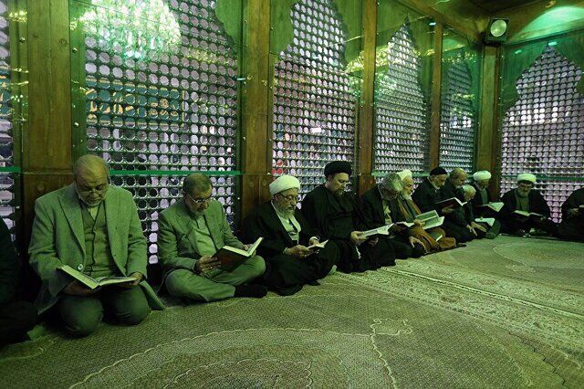 تجدید میثاق رئیس و اعضای مجمع تشخیص مصلحت نظام با آرمان‌های امام خمینی(ره)