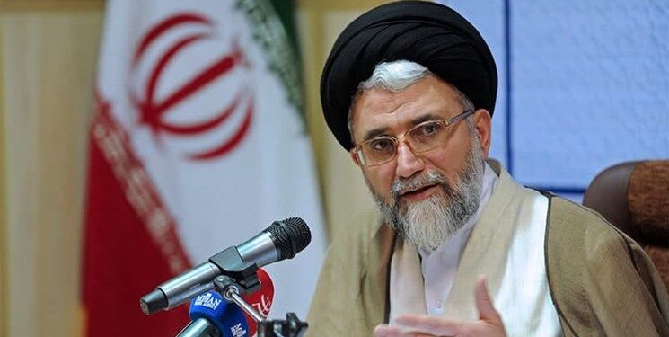دشمنان مانند همیشه، عِرض خود می‌برند و زحمت ما می‌دارند!