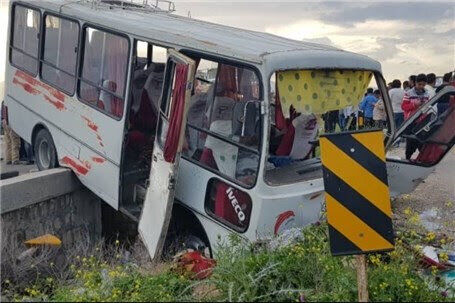 واژگونی مینی‌بوس در محور بناب _ ملکان؛ ۷ نفر مصدوم شدند