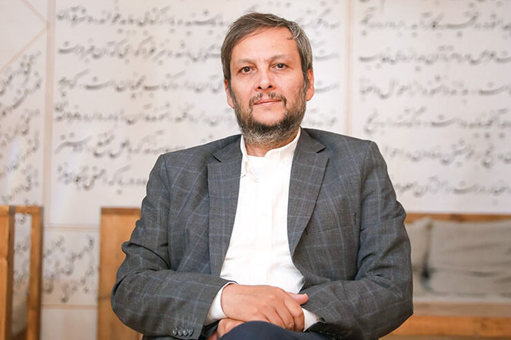 چنان دوز ایدئولوژی را بالا بردند که هاشمی را هم از قطار انقلاب بیرون انداختند