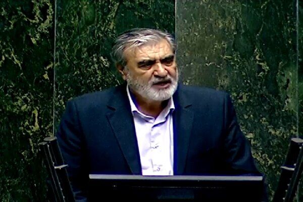 رئیس کمیسیون امنیت ملی: هرگونه اقدام نسنجیده هزینه گزافی و غیرقابل جبرانی برای آمریکایی‌ها دارد
