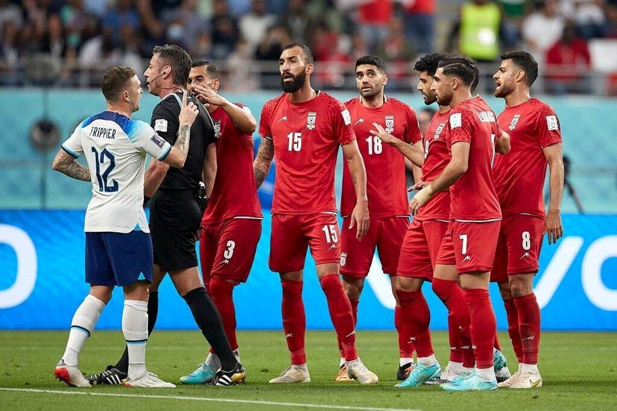 فعال حزباللهی: ما به خودمان باختیم نه به انگلیس