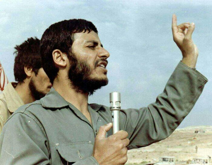 آقایان! پیام شهدا این است؛ خیلی نامردید که هم دنیا و هم آخرت مردم را غارت کردید