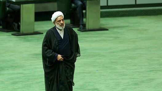 باید بتوانیم فضای مجازی بین‌المللی را ببندیم/ اگر سفت بگیریم اینستاگرام هم همکاری می‌کند