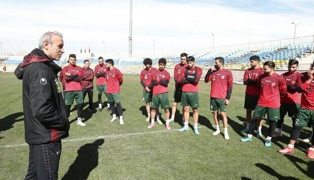 سرمربی پرسپولیس به درخواست جدایی این بازیکن جواب مثبت داد!