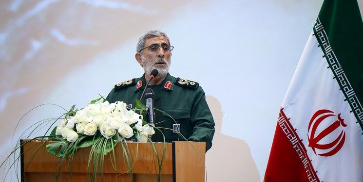 انتقام اساسی خون شهید سلیمانی را با سبک خود می‌گیریم