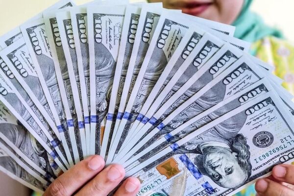 پیش‌بینی قیمت طلا و دلار برای فردا چهارشنبه 8 مهر 1405

