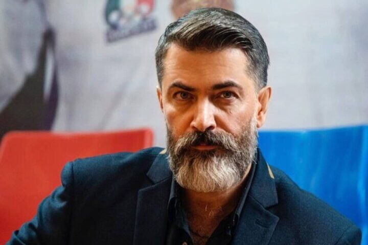  تصویری عجیب از پارسا پیروزفر با خالکوبی ژاپنی و سیگار در سونا و جکوزی