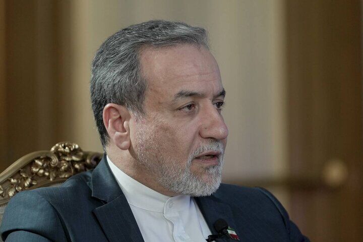 عراقچی: با عزت و سربلندی از این مرحله عبور خواهیم کرد