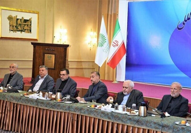 جلسه امیرعبداللهیان با ظریف، صالحی و متکی؛ وزرای خارجه جدید و قدیم دور هم جمع شدند