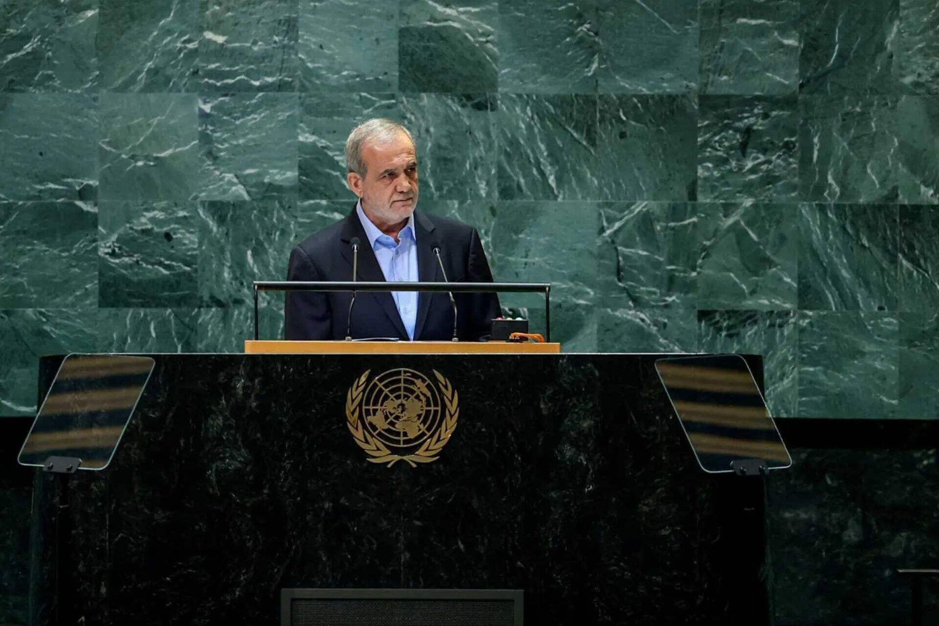 آسوشیتدپرس: آمریکا با صدور روادید برای مقامات ارشد ایرانی جهت شرکت در سازمان ملل موافقت کرد