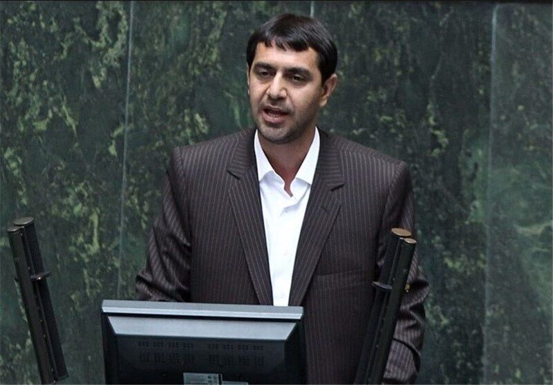 سلبریتی‌های با درآمد بالای  ۳۲۰ میلیون باید مالیات بدهند