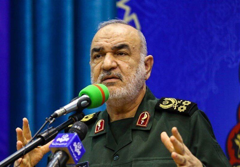 با تکیه بر اسلام و قرآن و منویات مقام معظم رهبری توانسته‌ایم معادلات دشمنان را نقش بر‌ آب کنیم