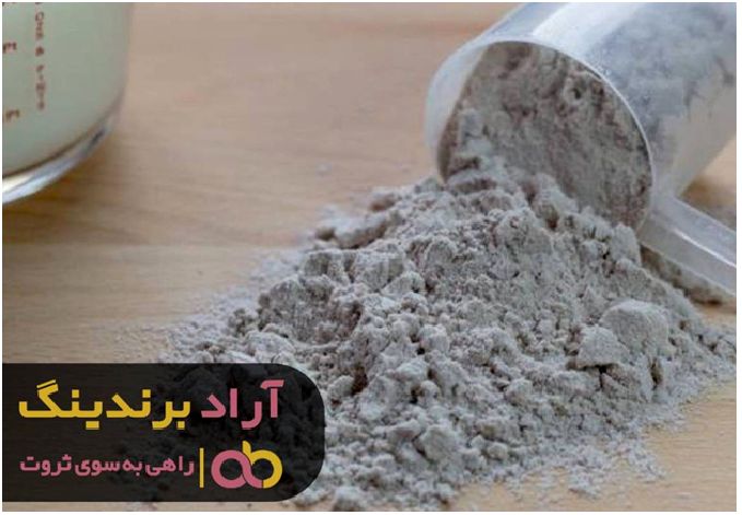با نوره پول خود را از پارو بالا بردم