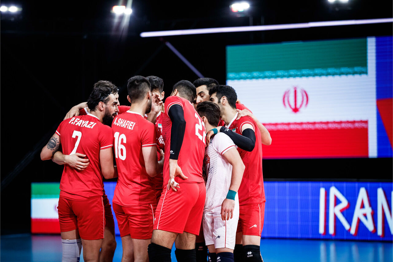 آغاز لیگ ملت‌های والیبال ۲۰۲۵؛ چالش‌های سروقامتان ایران با پیاتزا