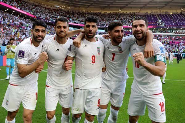 آزادی 30 زندانی دیگر توسط ملی‌پوشان فوتبال