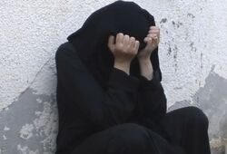 زن نظافتچی پس از بیهوش کردن صاحبخانه، دلار و گوشی ۳۰۰ میلیونی را سرقت کرد