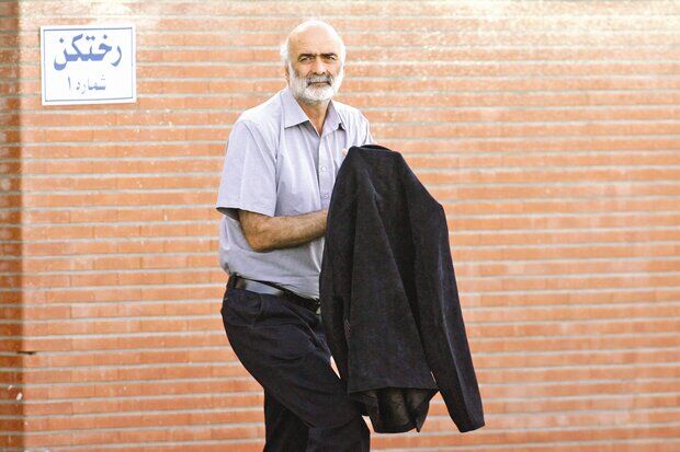 پاسخ رسول کربکندی به قلعه‌نویی و بیرانوند / مثل اینکه آقای قلعه‌نویی خیلی بیشتر از این حرف‌ها قدرت دارد که حتی برنامه فردوسی‌پور هم فیلتر می‌کنند