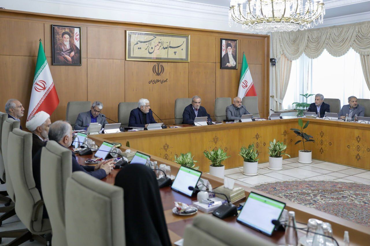 روایت روزنامه اعتماد از پشت‌پرده حمله به دولت با اسم رمز اینترنت طبقاتی؛ ماجرای مصوبه دولت چیست؟