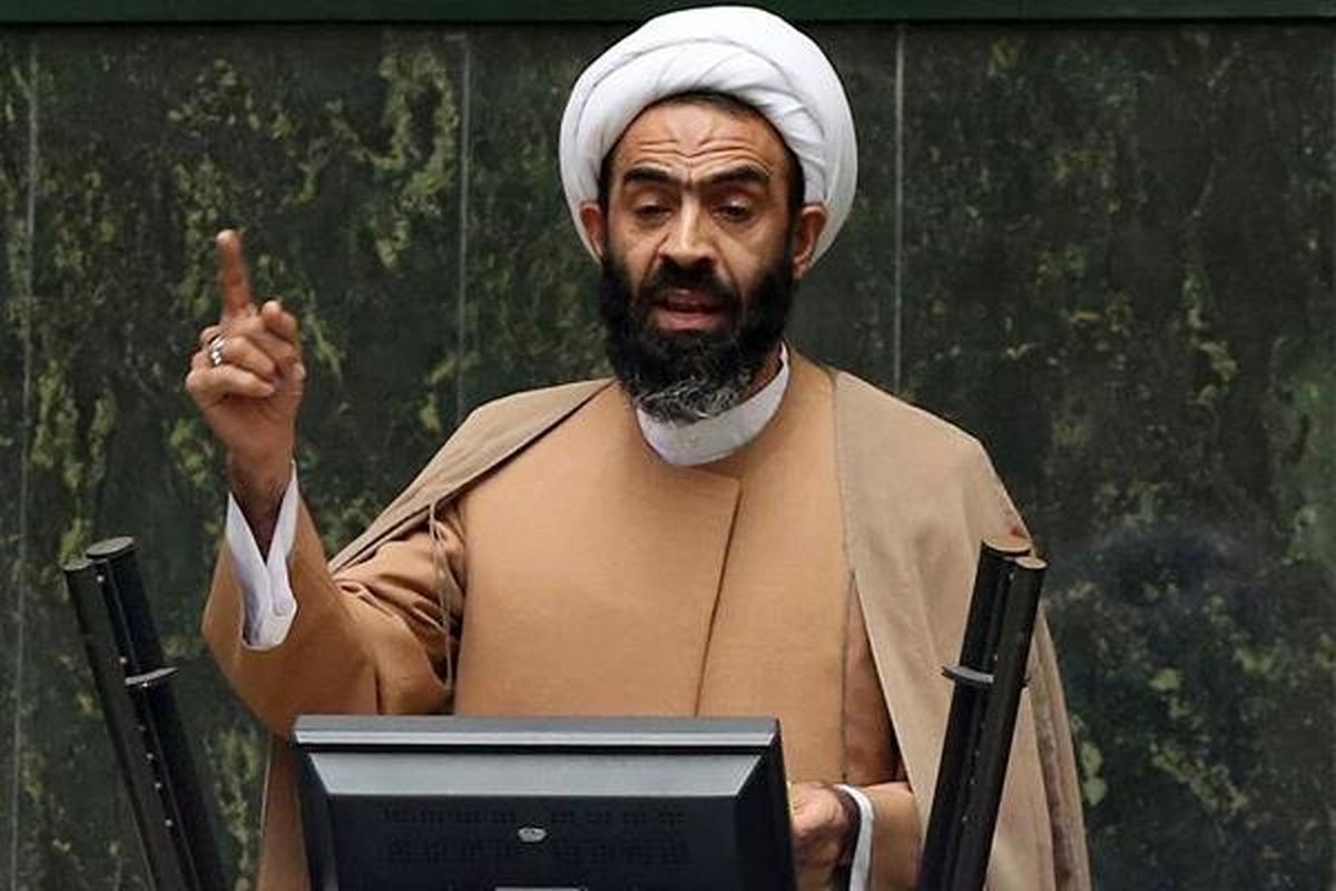 امروز رهبری مانند ۴۳ سال گذشته توطئههای دشمن را نقش بر آب خواهد کرد