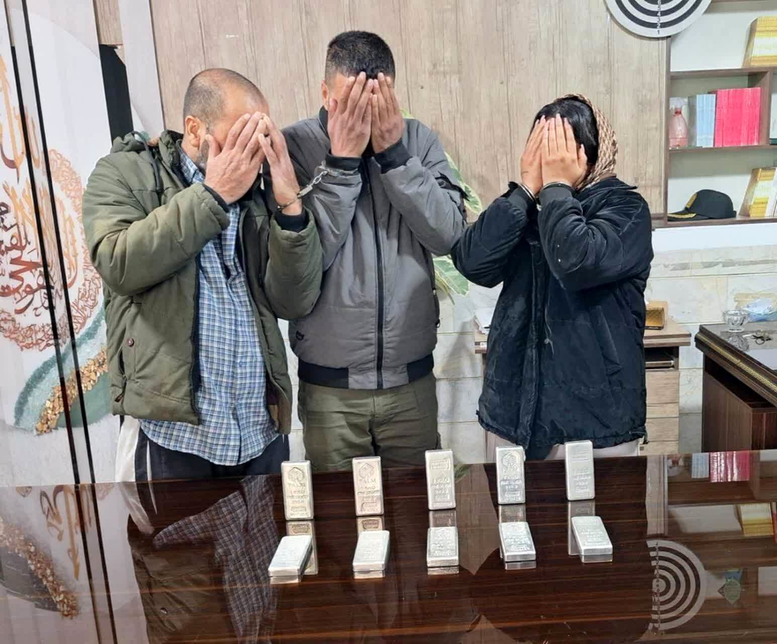 سرقت ۶۳ کیلوگرم شمش نقره  از برجی در سعادت آباد