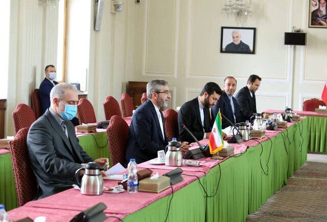 باقری: حل مشکلات موجود بر اساس گفتگو میان کشورهای منطقه