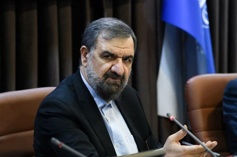 دشمن به دنبال منحل کردن سپاه و کنار گذاشتن ولایت‌فقیه است