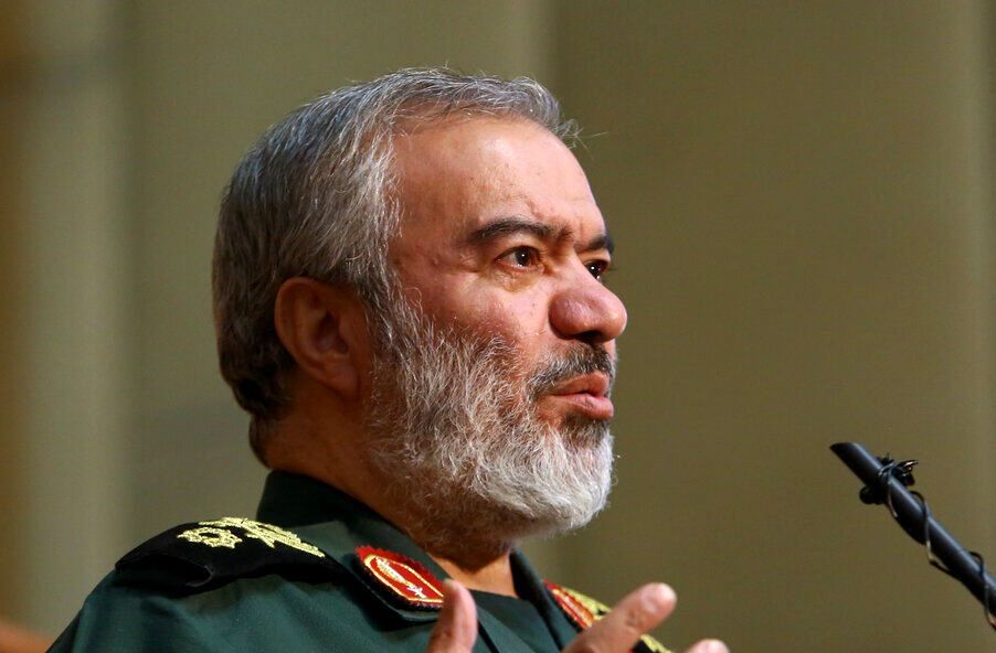 مکتب حاج قاسم سلیمانی برای تمام ایام است